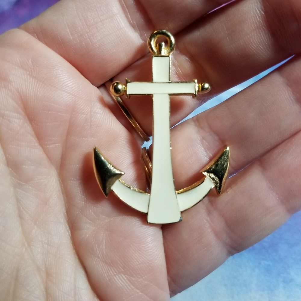 Relisted -Vintage anchor brooch ship ocean nautical pin ivory white gold tone - Picture 2 of 8